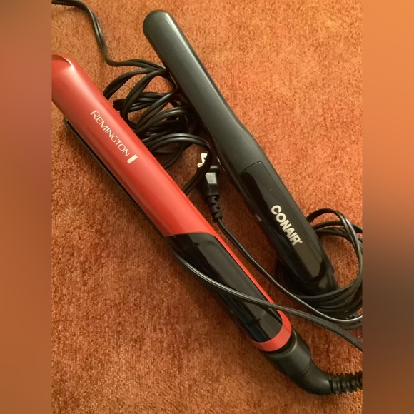 Like New 2 Hair Straighteners in a Bundle - Picture 2 of 4